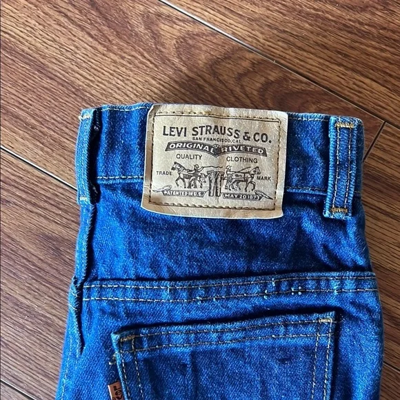 Levi Classic Blue Men's Jeans - Picture 5 of 6
